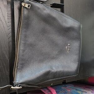 Blk pebble bucket bag